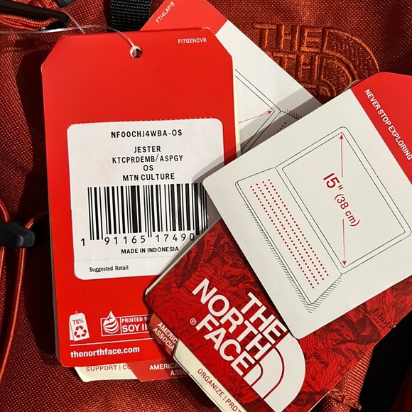 The North Face Jester Backpack 15'' Laptop School book Bag new - Picture 16 of 16